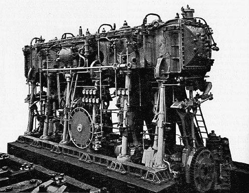 HMS-Triumph_engine